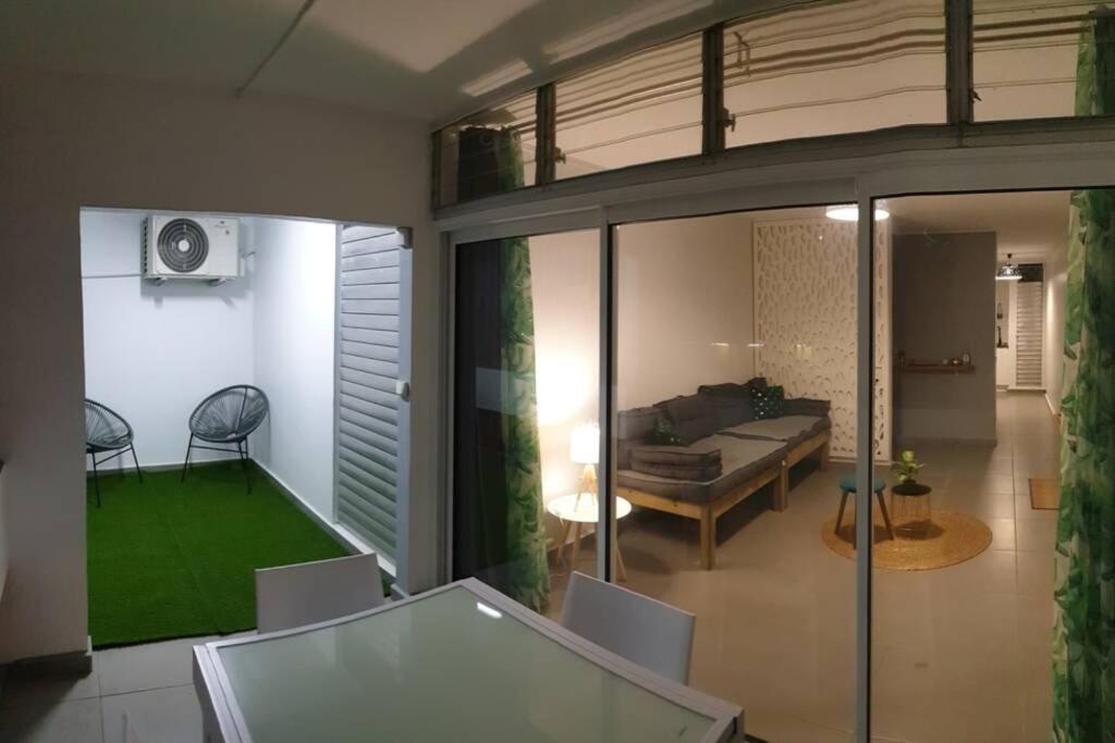 Jadessie " Centre Ville - Downtown " Пойнт а Питр Екстериор снимка